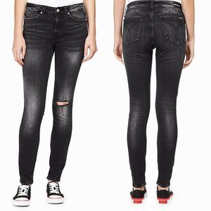 Calvin Klein Women's Mid Rise Super Skinny Ripped Distressed Skinny Jeans 26x30